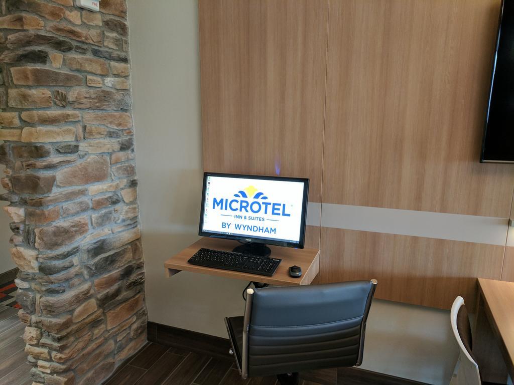 Microtel Inn & Suites By Wyndham Clarion Exterior photo