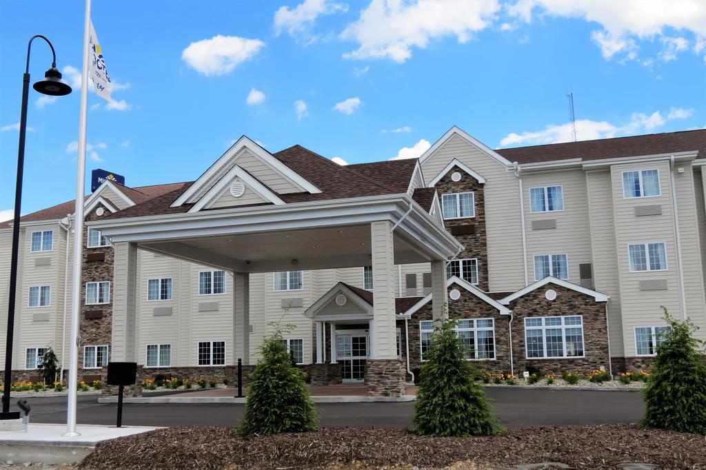Microtel Inn & Suites By Wyndham Clarion Exterior photo