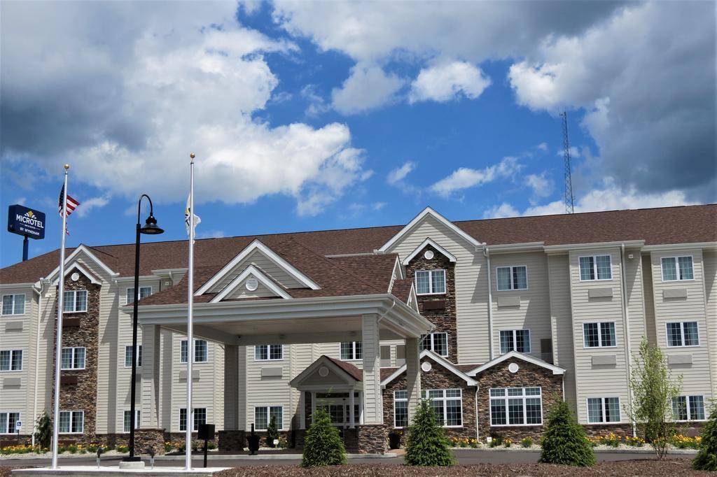 Microtel Inn & Suites By Wyndham Clarion Exterior photo