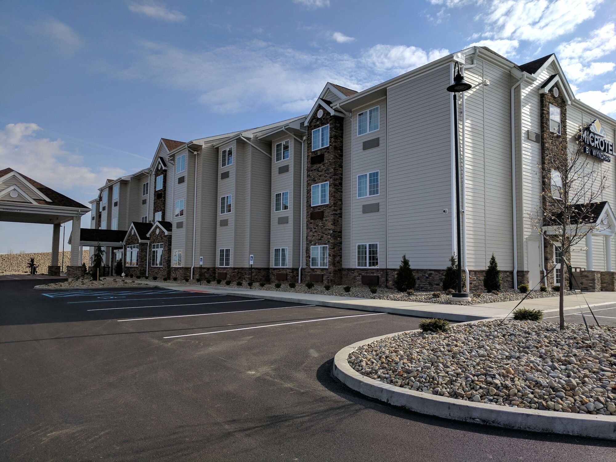 Microtel Inn & Suites By Wyndham Clarion Exterior photo